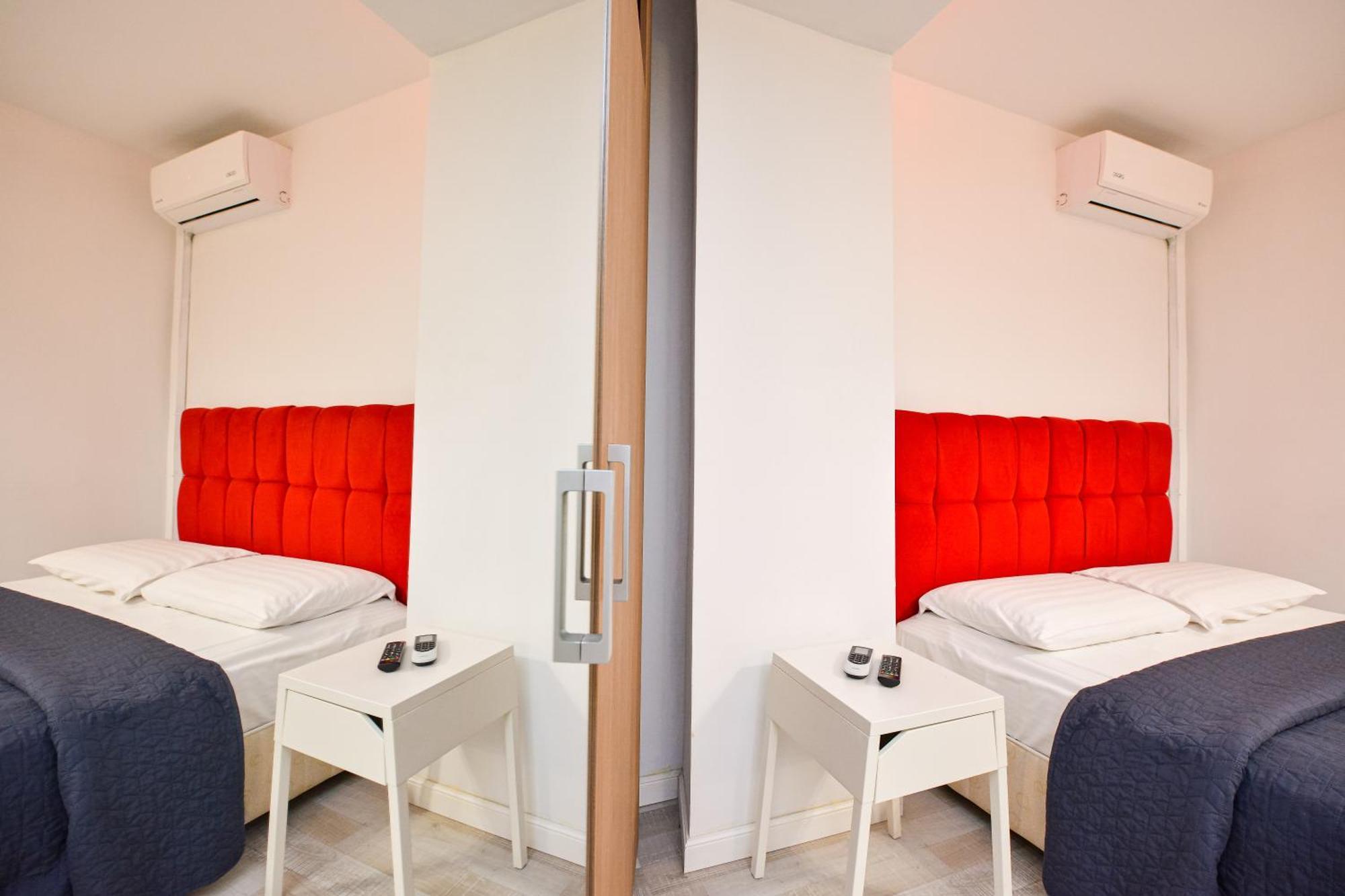 Dracula Adventure Tours Accommodation Βουκουρέστι Εξωτερικό φωτογραφία